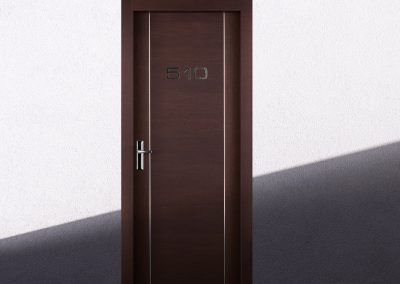 Porta per hotel con inserti metallici REI 30